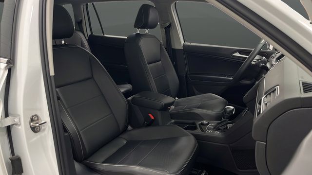 Used 2021 Volkswagen Tiguan SEL AWD/4WD image 25