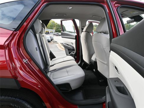 New 2026 Hyundai Tucson SE image 29