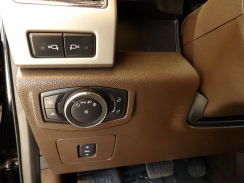 Used 2017 Ford F150 King Ranch w/ Equipment Group 601A Luxury image 27