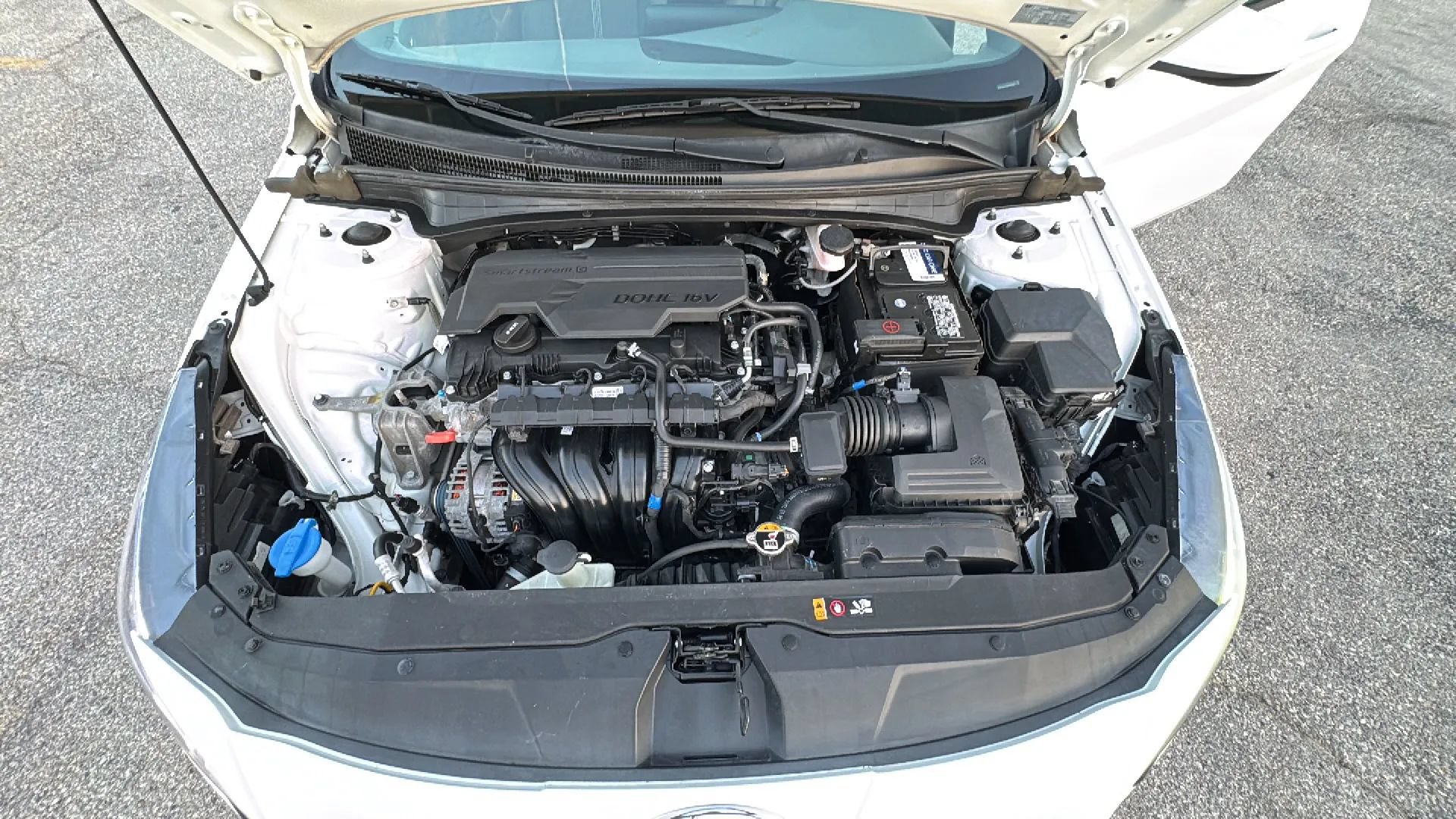 Used 2021 Hyundai Elantra SE FWD image 20