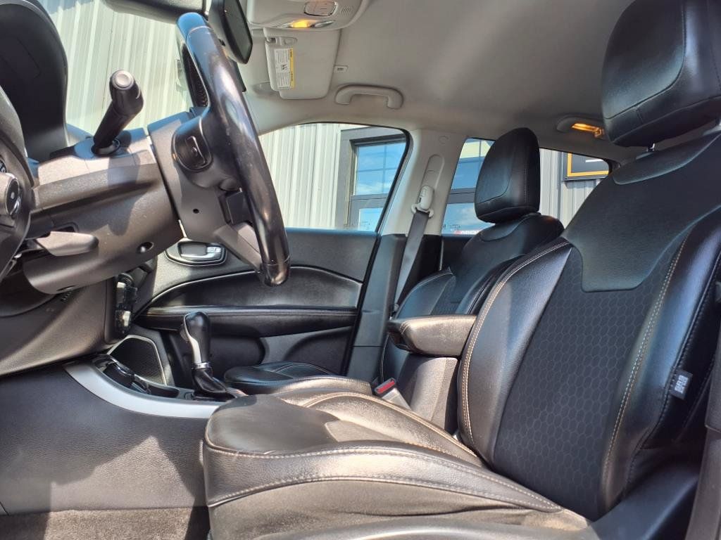 Used 2019 Jeep Compass Latitude AWD/4WD image 7