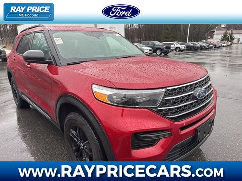 Certified 2023 Ford Explorer XLT image 1