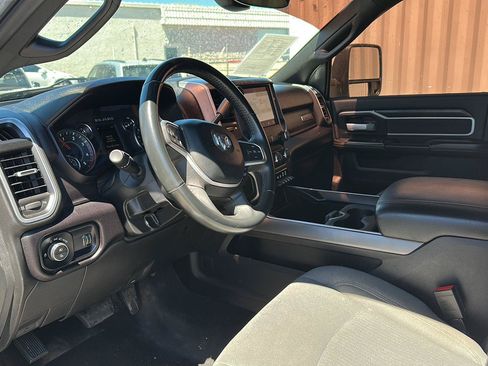 Used 2024 RAM 2500 Big Horn w/ Off Road Package AWD/4WD image 6
