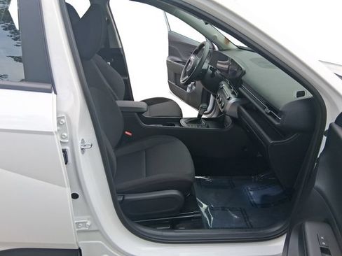 Used 2026 Hyundai Kona SE FWD image 17