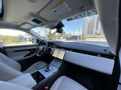 Used 2024 Land Rover Range Rover Evoque S image 22