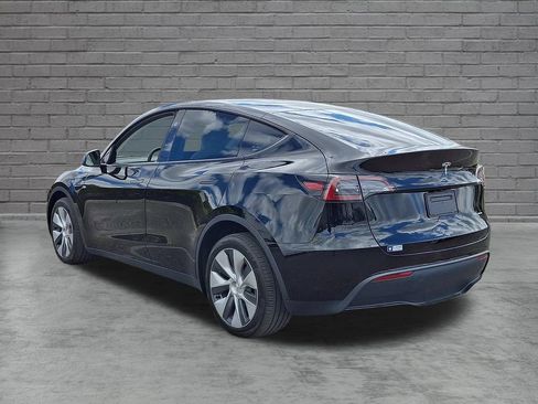 Used 2023 Tesla Model Y Long Range AWD/4WD image 7
