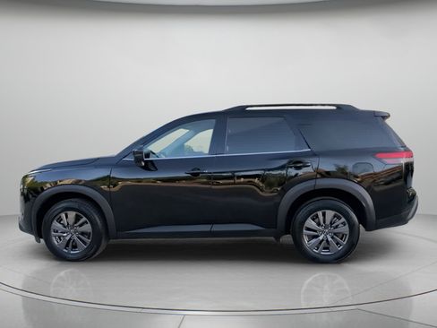 Used 2024 Nissan Pathfinder SV FWD image 17