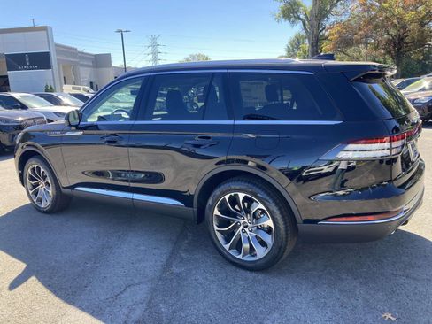 New 2025 Lincoln Aviator AWD w/ Equipment Group 101A image 7