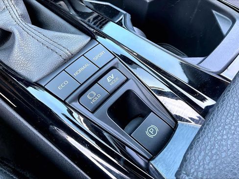 Used 2025 Toyota Camry XSE w/ Premium Plus Package image 34