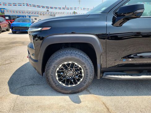 New 2026 Chevrolet Silverado EV Trail Boss w/ Premium Package image 28