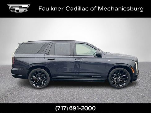 Certified 2026 Cadillac Escalade Platinum Sport w/ LPO, ONYX Package AWD/4WD image 4