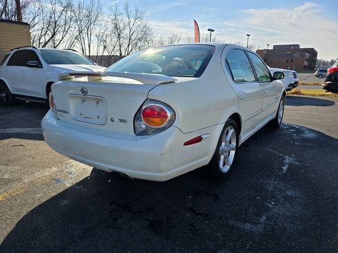 Used 2003 Nissan Maxima SE FWD image 3