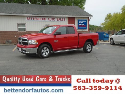 Used 2021 RAM 1500 Classic SLT AWD/4WD image 1