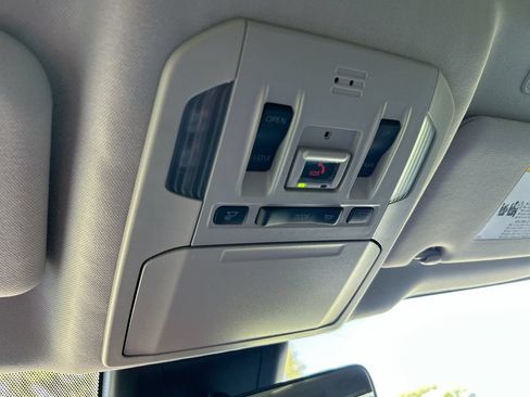 Certified 2023 Toyota Highlander XLE FWD image 27