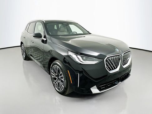 Used 2025 BMW X3 xDrive30i w/ Premium Package image 3