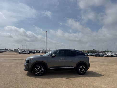 Certified 2025 Nissan Kicks SV w/ SV Premium Package FWD image 12