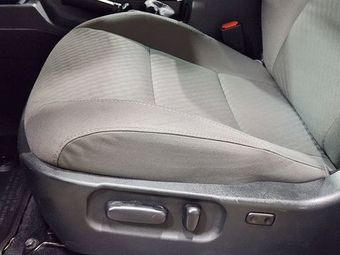 Used 2022 Toyota Tacoma SR5 RWD image 44
