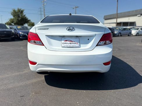 Used 2016 Hyundai Accent SE w/ Option Group 03 FWD image 4