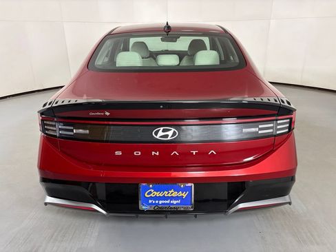 Used 2025 Hyundai Sonata SEL FWD image 7