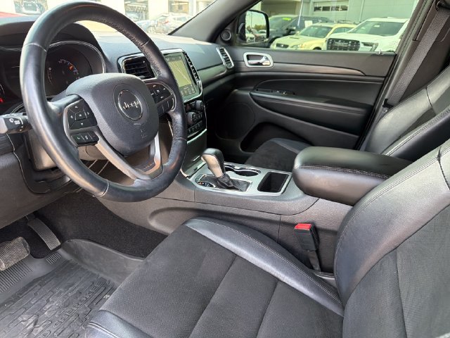 Used 2021 Jeep Grand Cherokee Laredo X AWD/4WD image 17