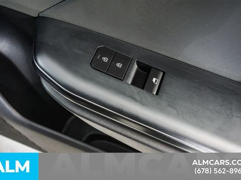 Used 2025 Kia K4 FWD image 40