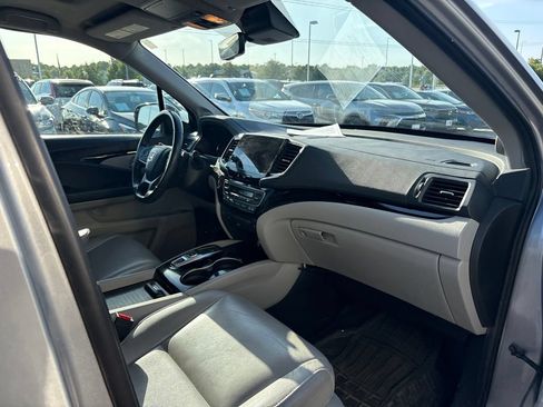 Used 2019 Honda Pilot Touring image 26