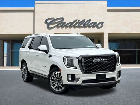 Used 2024 GMC Yukon Denali Ultimate image 2