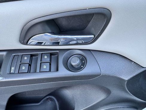 Used 2012 Chevrolet Cruze LS w/ Connectivity Package FWD image 36