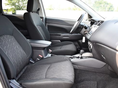 Used 2025 Mitsubishi Outlander Sport ES AWD/4WD image 29