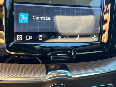 Used 2022 Volvo XC60 T8 R-Design w/ Advanced Package image 34