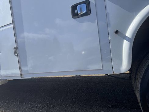 Used 2018 Ford F550 4x4 Regular Cab Super Duty image 23