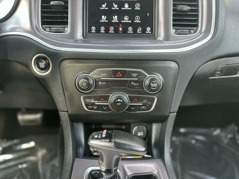 Used 2020 Dodge Charger SXT w/ Leather Interior Group image 19