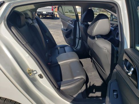 Used 2017 Nissan Maxima 3.5 SV image 30