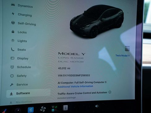 Used 2021 Tesla Model Y Long Range AWD/4WD image 48
