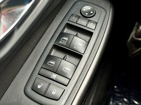 Used 2019 Jeep Cherokee Trailhawk w/ Comfort/Convenience Group image 28