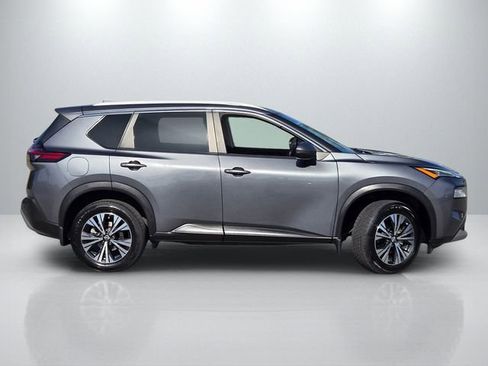 Used 2022 Nissan Rogue SV w/ SV Premium Package FWD image 3