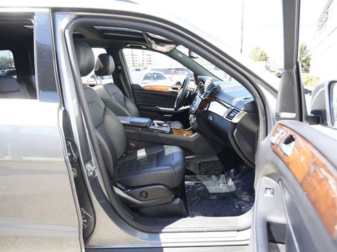 Used 2019 Mercedes-Benz GLS 450 4MATIC image 35