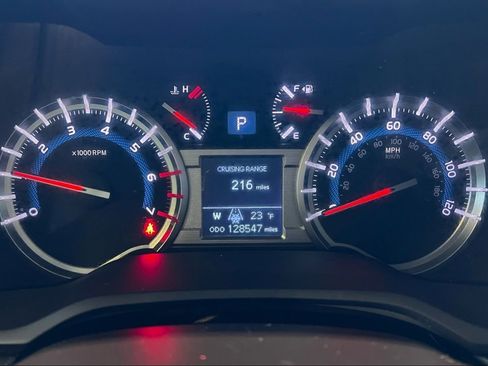 Used 2017 Toyota 4Runner SR5 image 28