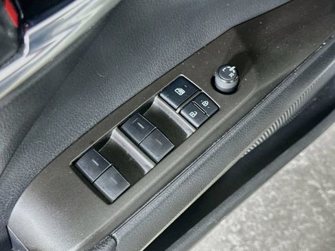 Used 2022 Toyota Camry LE w/ Convenience Package FWD image 22
