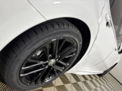 Used 2025 Toyota Camry SE w/ Convenience Package FWD image 30