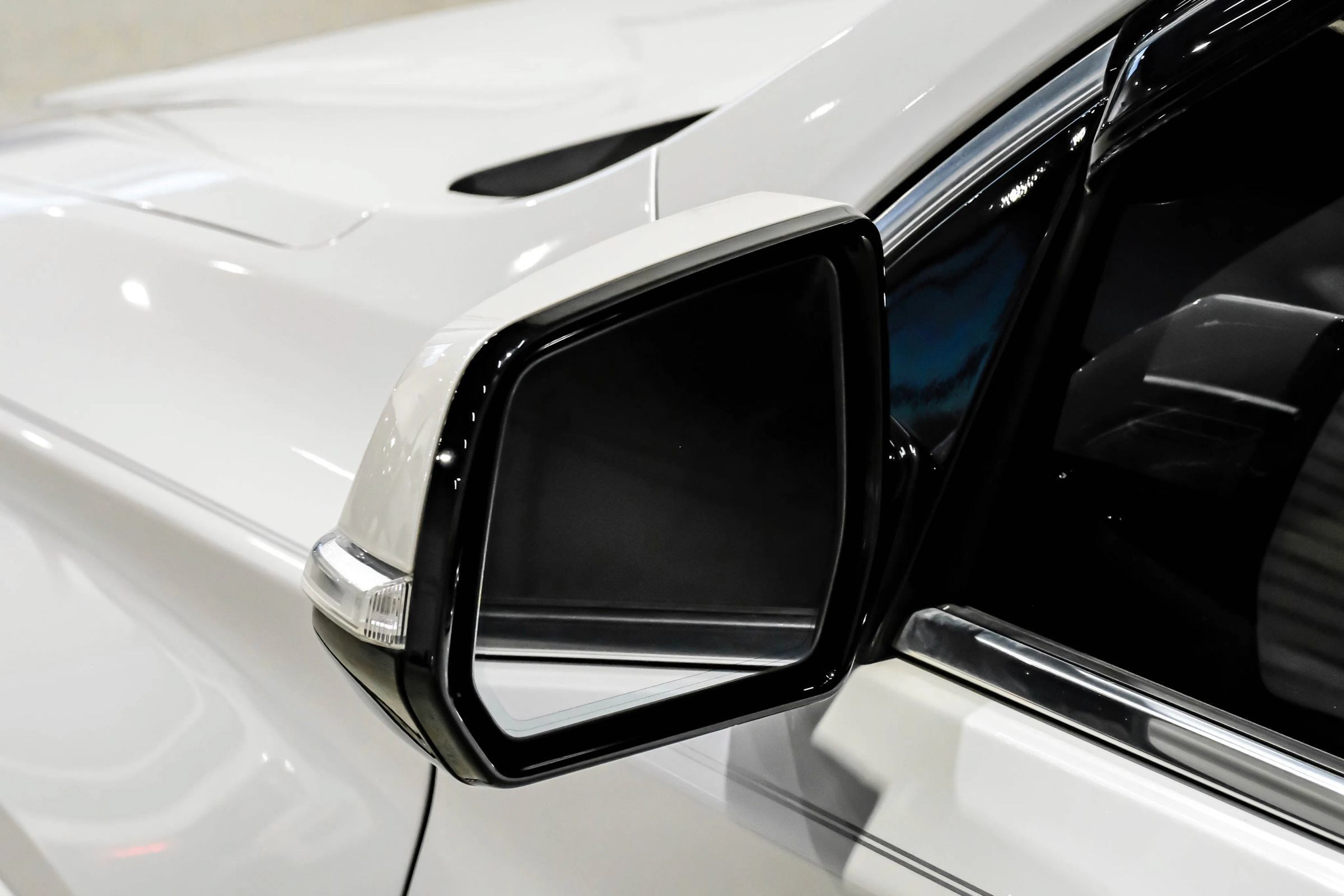 Used 2019 Chevrolet Traverse High Country w/ LPO, Floor Liner Package AWD/4WD image 59