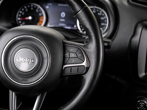 Used 2021 Jeep Renegade Limited image 27