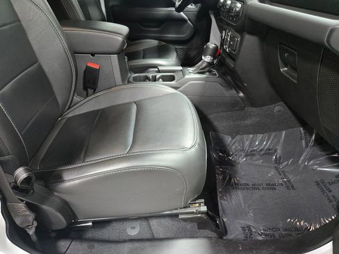 Used 2023 Jeep Wrangler Unlimited Sahara w/ Cold Weather Group image 56