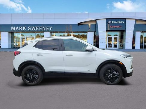 Used 2025 Buick Encore GX Sport Touring w/ Advanced Technology Package FWD image 32