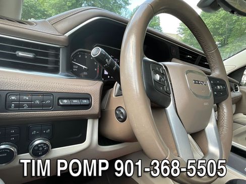 Used 2021 GMC Yukon Denali w/ Denali Premium Package AWD/4WD image 28