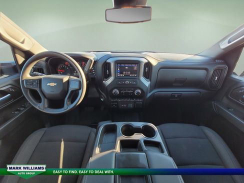 Used 2024 Chevrolet Silverado 2500 Custom w/ Custom Value Package image 14