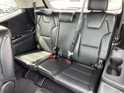 Used 2021 Kia Telluride S FWD image 19