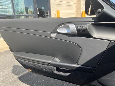 Used 2011 Porsche Boxster RWD image 20