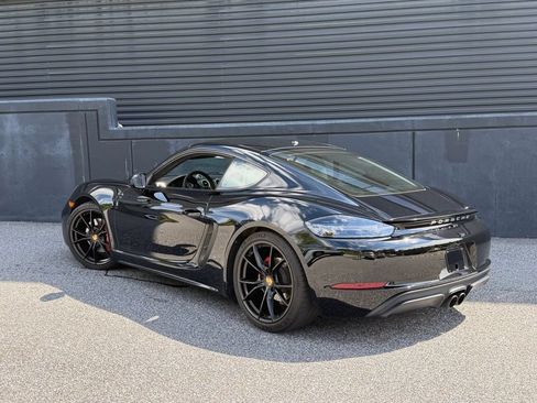 Used 2018 Porsche 718 Cayman RWD image 8