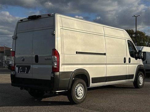 New 2026 RAM ProMaster 2500 w/ Convenience Group image 3